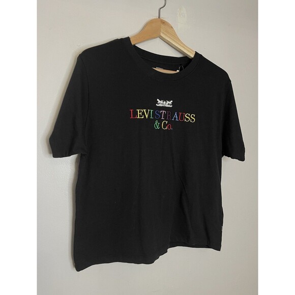 LEVI'S  Womens XS Oversize Rainbow Logo Embroidered Tshirt Short Sleeve Casual - Picture 2 of 6
